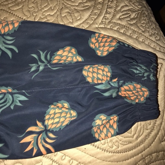 Light H&M Pineapple Jacket - Picture 5 of 5